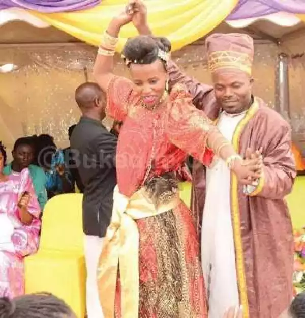 Photos: Woman runs mad during her wedding introduction ceremony